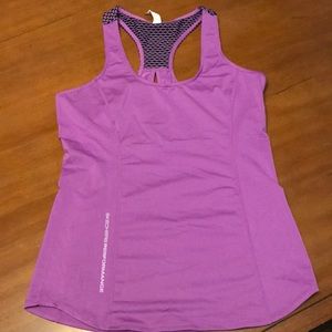 Sketchers Running Tank